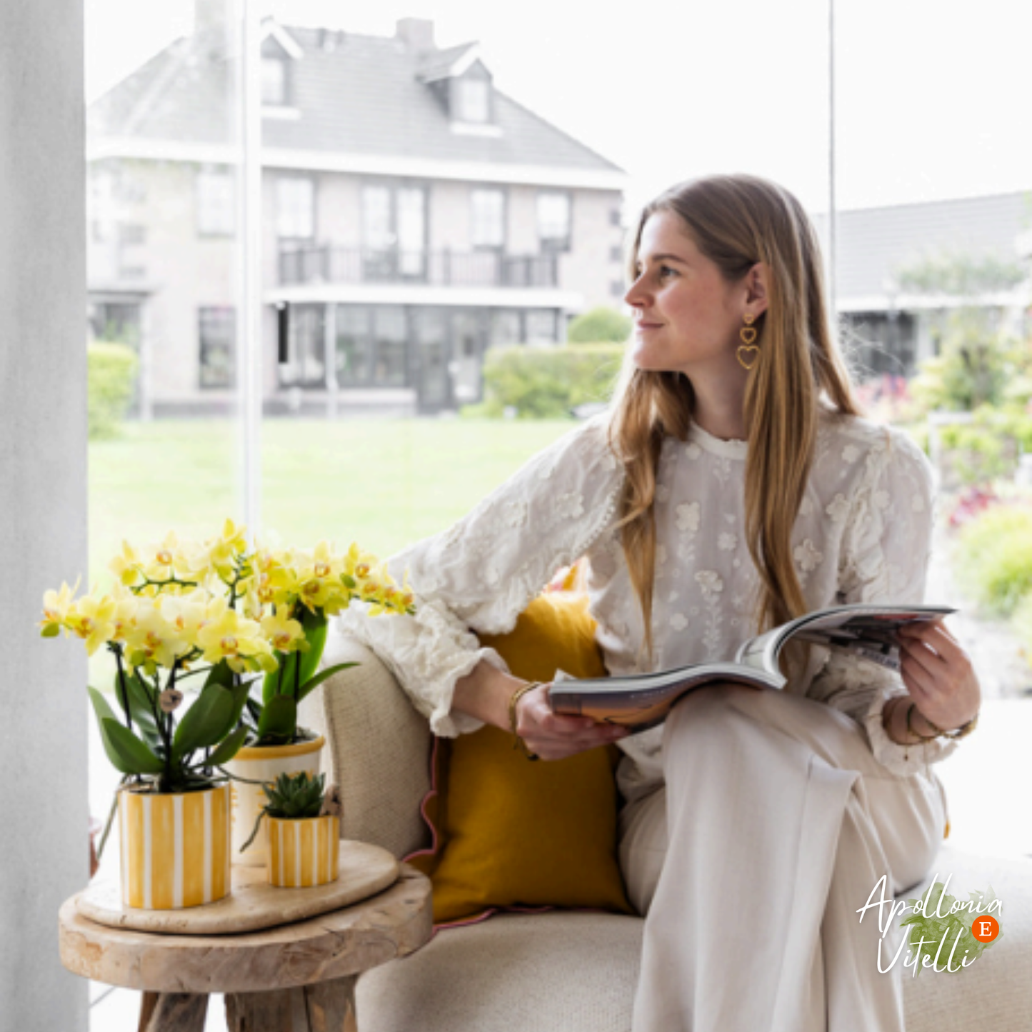 Gift set Mediterranean Sunset | Plantenset met witte Phalaenopsis Orchidee Lausanne en Succulenten incl. keramieken sierpotten